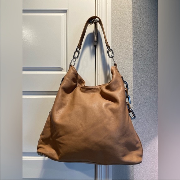 - 👛🛍️LEATHER TORY BURCH BAG 👛🛍️ - Picture 1 of 14